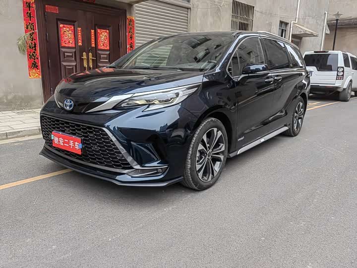 Фото 5 - Toyota Granvia