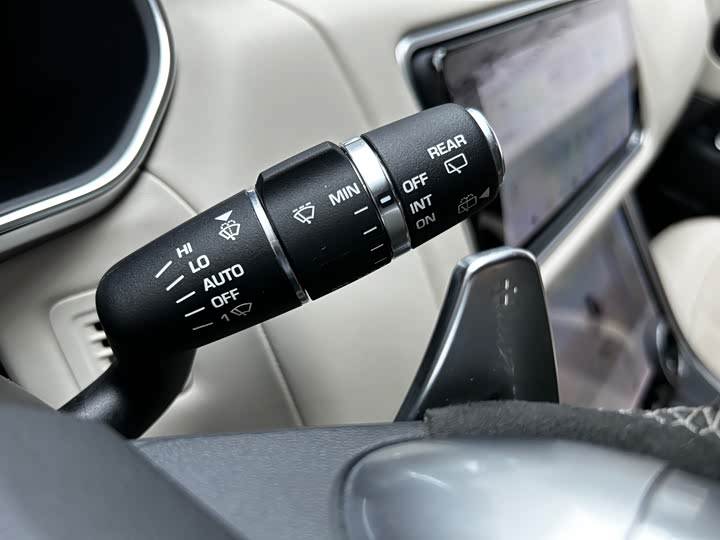 Фото 10 - Land Rover Range Rover Sport