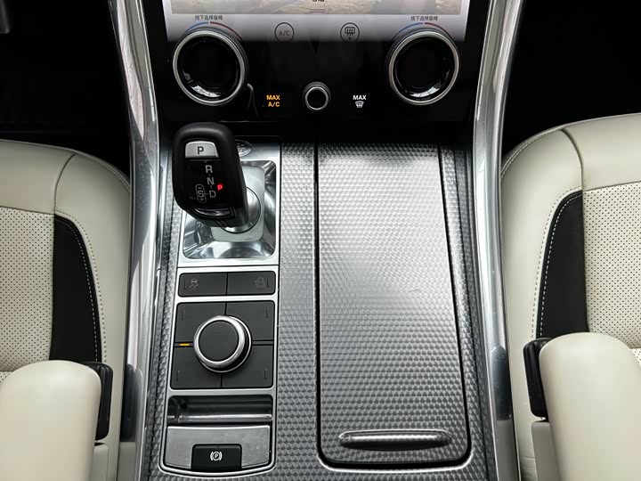 Фото 19 - Land Rover Range Rover Sport