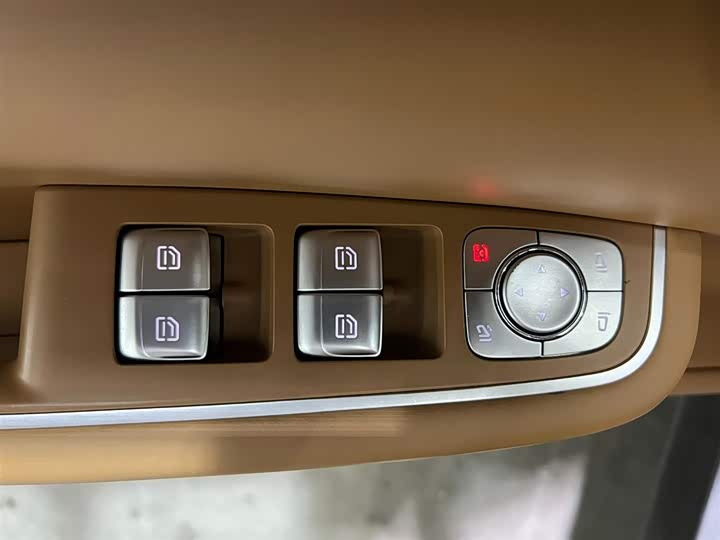 Фото 10 - LiXiang One