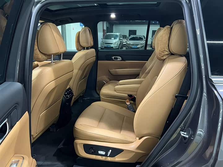 Фото 12 - LiXiang One