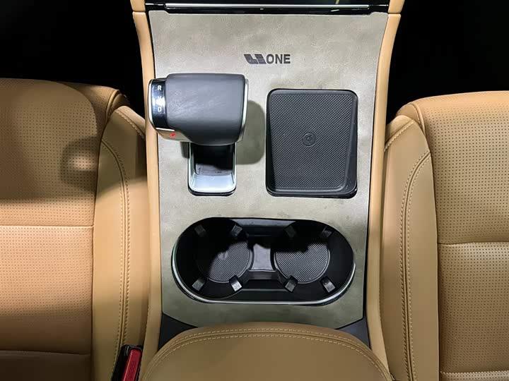 Фото 15 - LiXiang One