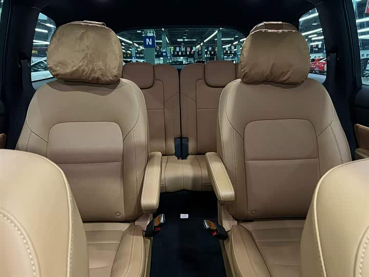 Фото 21 - LiXiang One