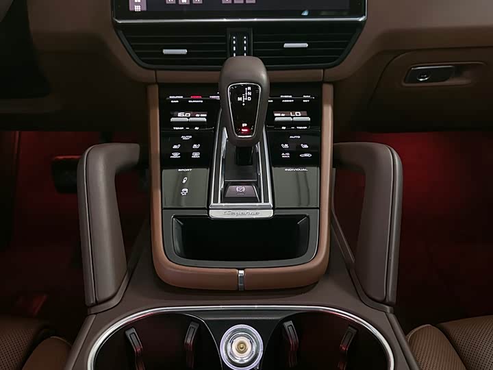 Фото 12 - Porsche Cayenne