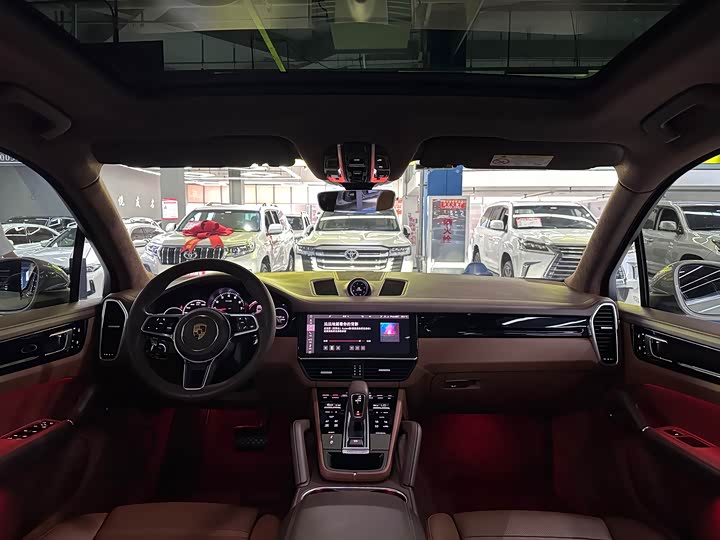 Фото 13 - Porsche Cayenne