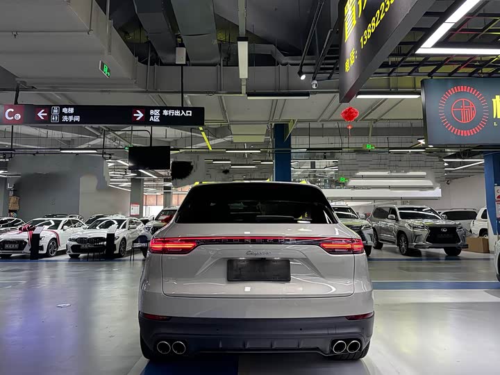 Фото 5 - Porsche Cayenne