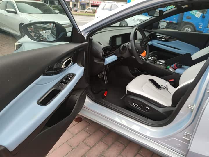 Фото 17 - GAC Trumpchi Empow R