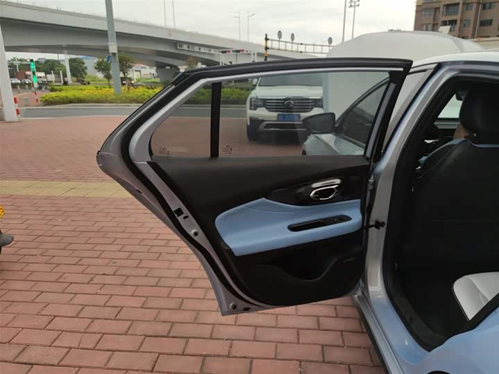 Фото 2 - GAC Trumpchi Empow R