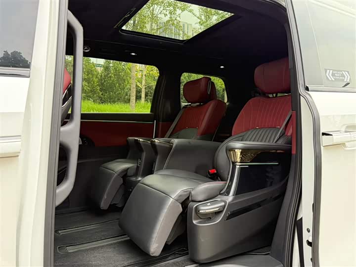 Фото 10 - GAC Trumpchi M8