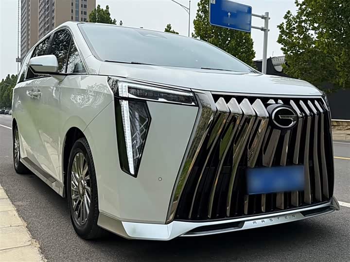 Фото 3 - GAC Trumpchi M8