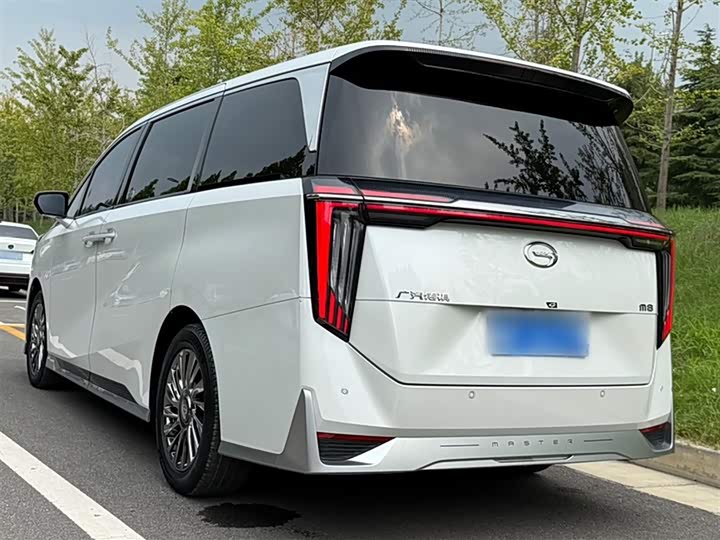 Фото 4 - GAC Trumpchi M8