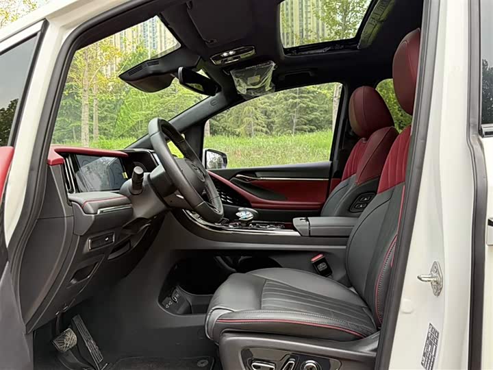 Фото 9 - GAC Trumpchi M8