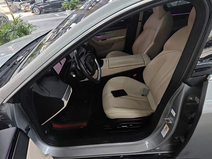 Фото 15 - XPeng P7