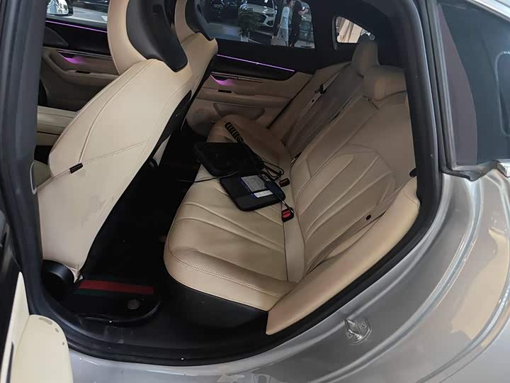 Фото 17 - XPeng P7