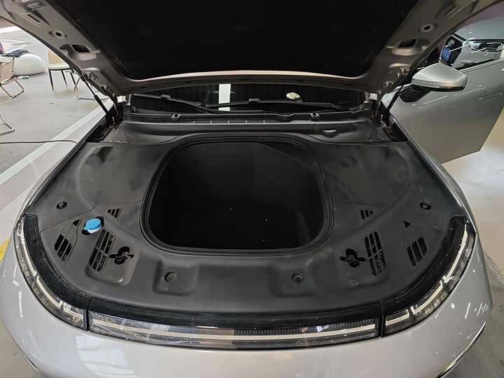 Фото 20 - XPeng P7