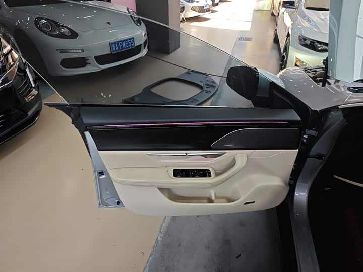 Фото 28 - XPeng P7