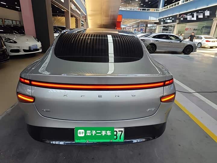 Фото 6 - XPeng P7