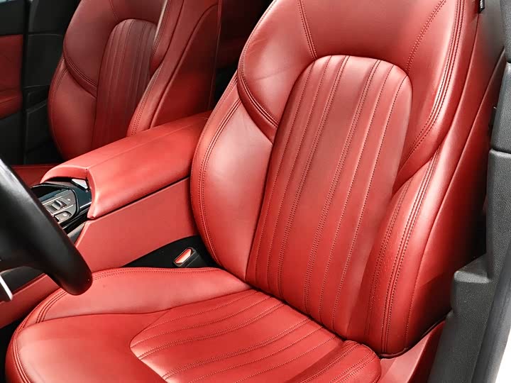 Фото 12 - Maserati Levante