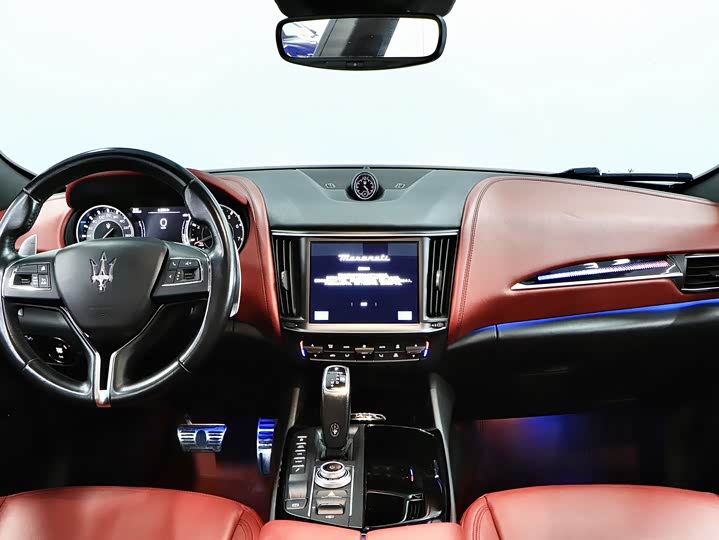 Фото 19 - Maserati Levante