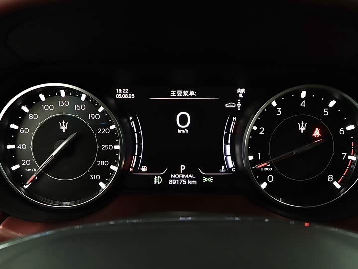 Фото 9 - Maserati Levante