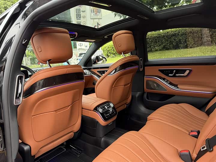 Фото 14 - Mercedes-Benz S-Class