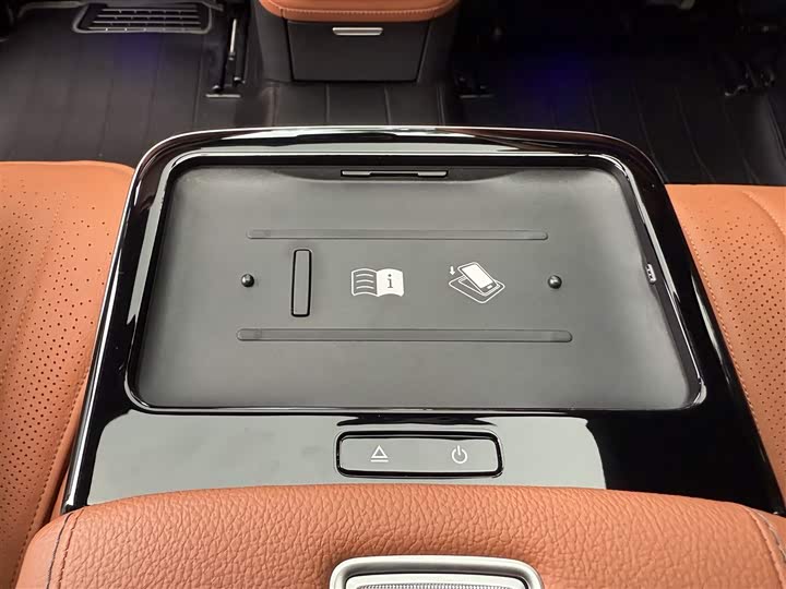 Фото 16 - Mercedes-Benz S-Class