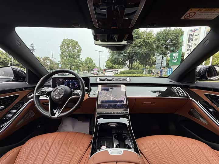 Фото 18 - Mercedes-Benz S-Class