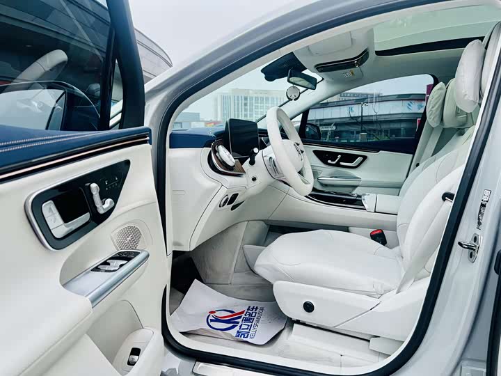 Фото 6 - Mercedes-Benz EQE SUV