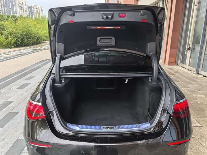 Фото 13 - Mercedes-Benz S-Class