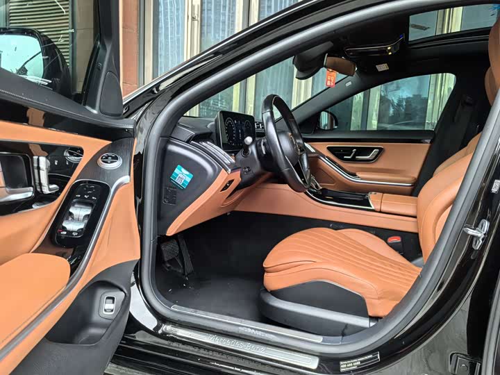 Фото 5 - Mercedes-Benz S-Class