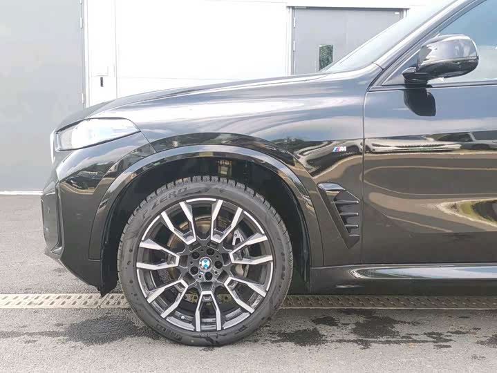 Фото 14 - BMW X5