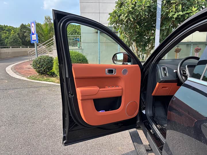 Фото 15 - LiXiang L9