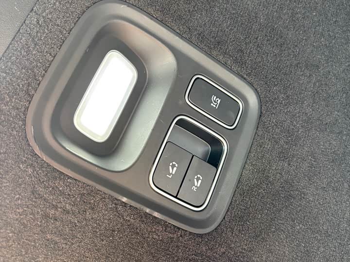 Фото 25 - LiXiang L9