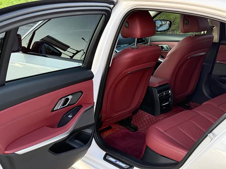 Фото 10 - BMW 3 Series