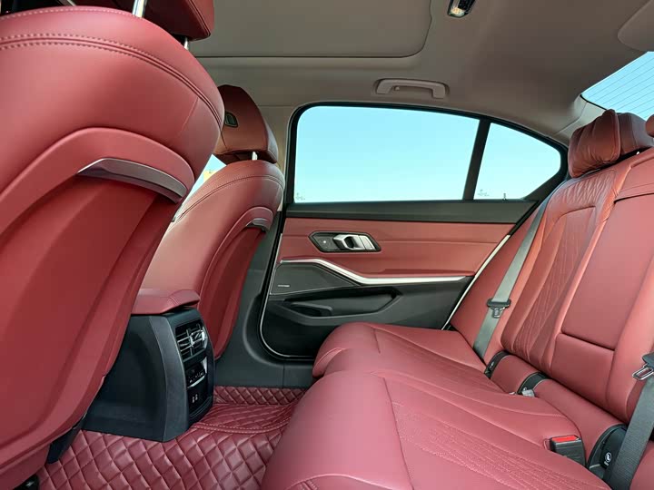 Фото 12 - BMW 3 Series