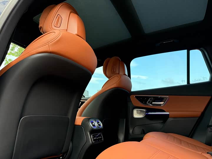 Фото 10 - Mercedes-Benz GLC-Class