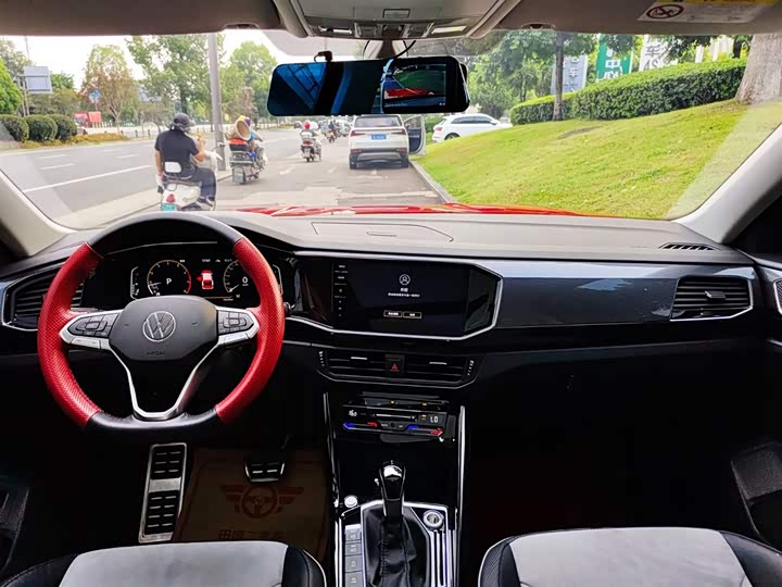 Фото 16 - Volkswagen Tayron X