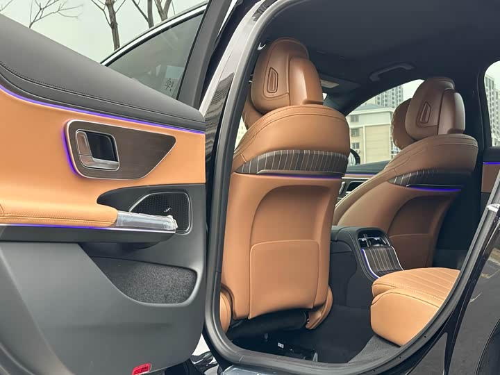 Фото 8 - Mercedes-Benz E-Class