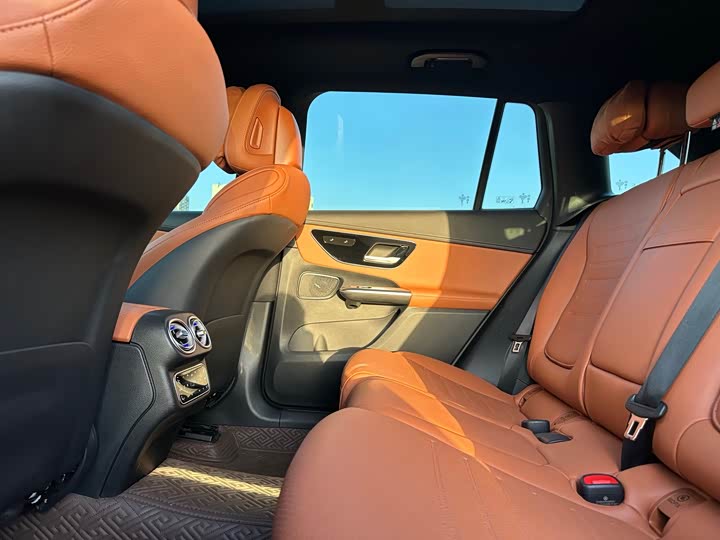 Фото 8 - Mercedes-Benz GLC-Class