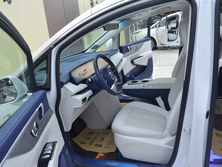 Фото 4 - Buick GL8 Hybrid