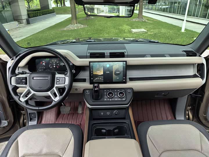 Фото 10 - Land Rover Defender