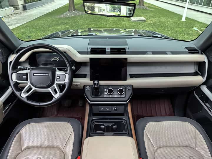 Фото 17 - Land Rover Defender