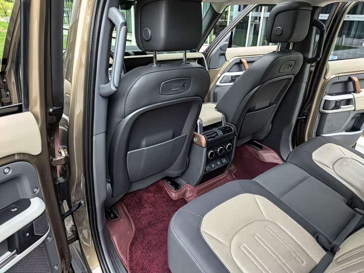 Фото 29 - Land Rover Defender