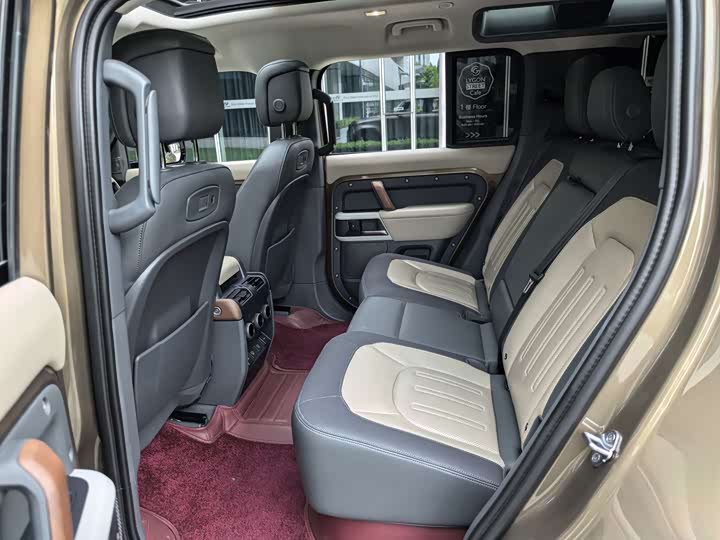 Фото 35 - Land Rover Defender