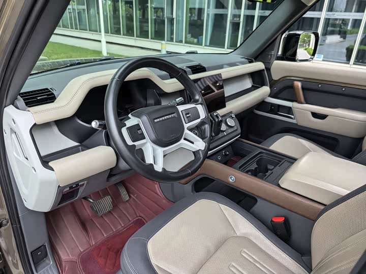 Фото 37 - Land Rover Defender