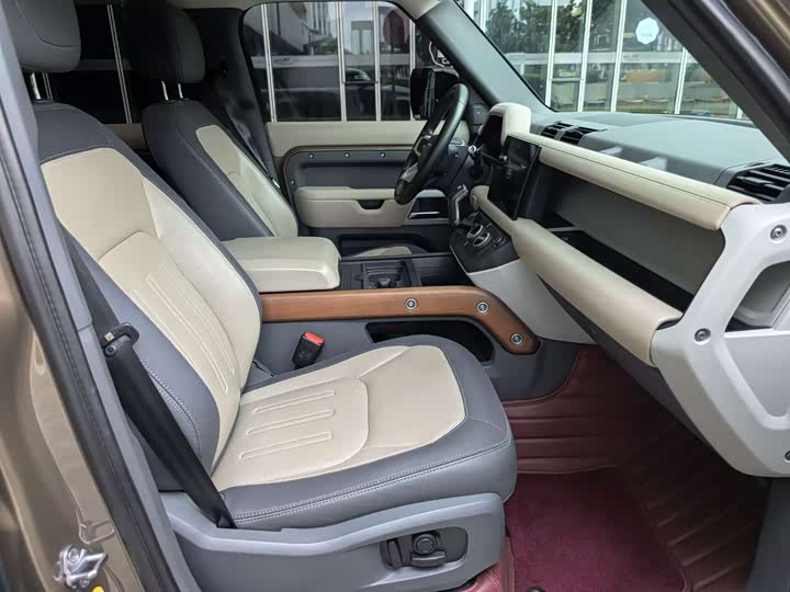 Фото 40 - Land Rover Defender