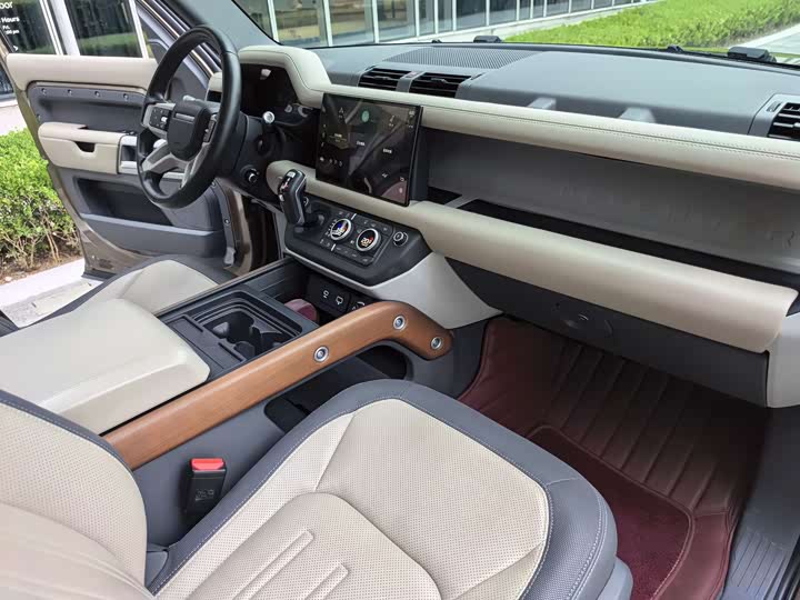 Фото 41 - Land Rover Defender