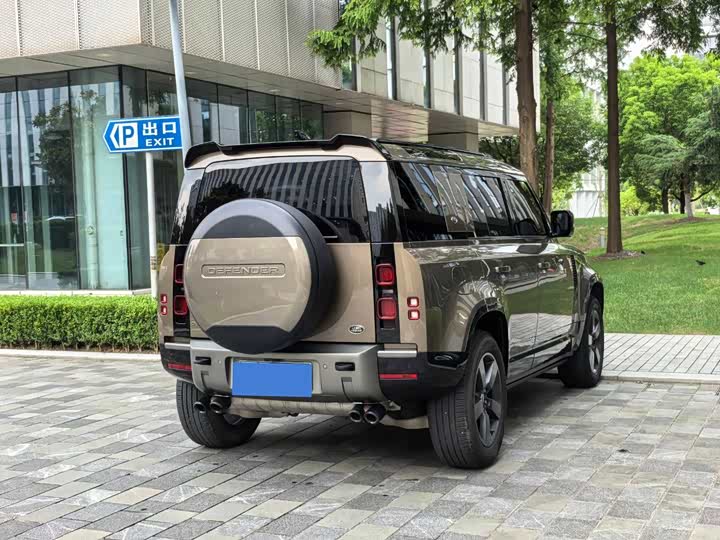 Фото 46 - Land Rover Defender