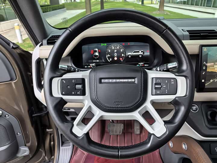 Фото 9 - Land Rover Defender