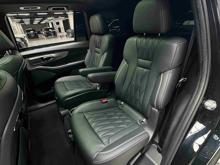 Фото 25 - GAC Trumpchi GS8